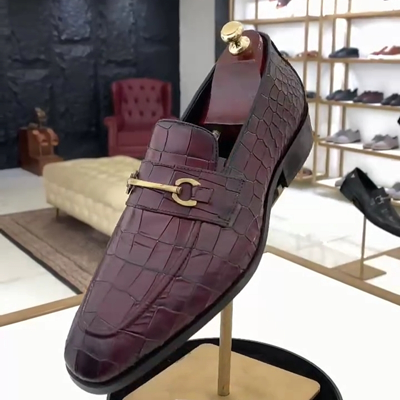 Men's Burgundy Croc-embossde Loafers