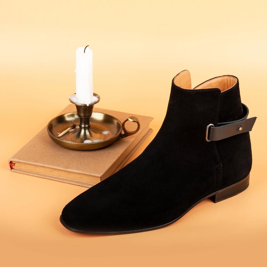 KUSSI BLACK Suede Boots