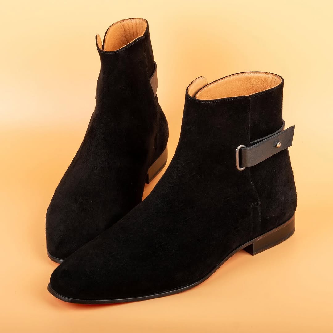 KUSSI BLACK Suede Boots