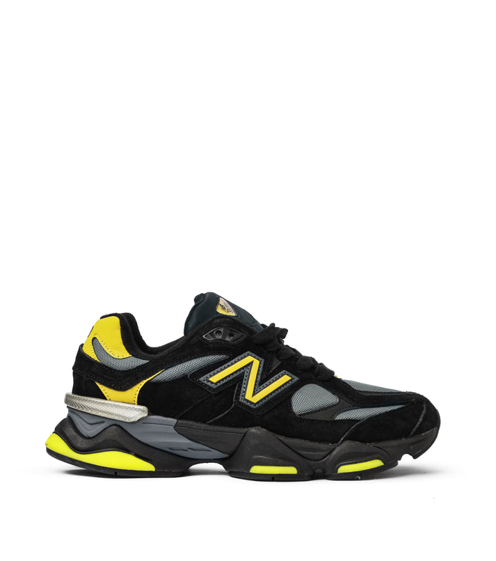 9060 Sneakers
