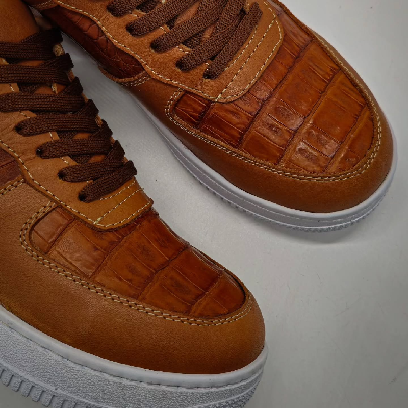Classic Men's Sneakers