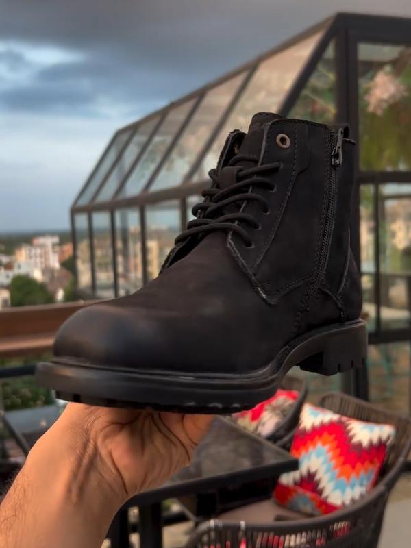 Classic And Comfortable Nubuck Leather Boot