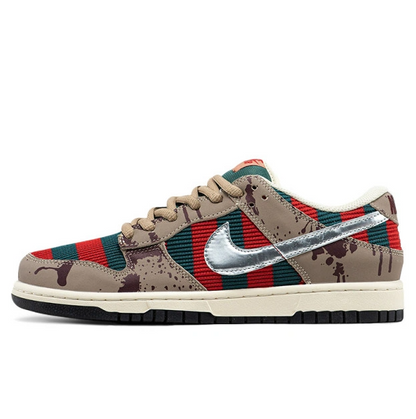 SB Dunk Low Pro Skate Shoes