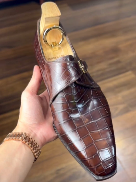 High End Shoes With Premium Crocodile Leather