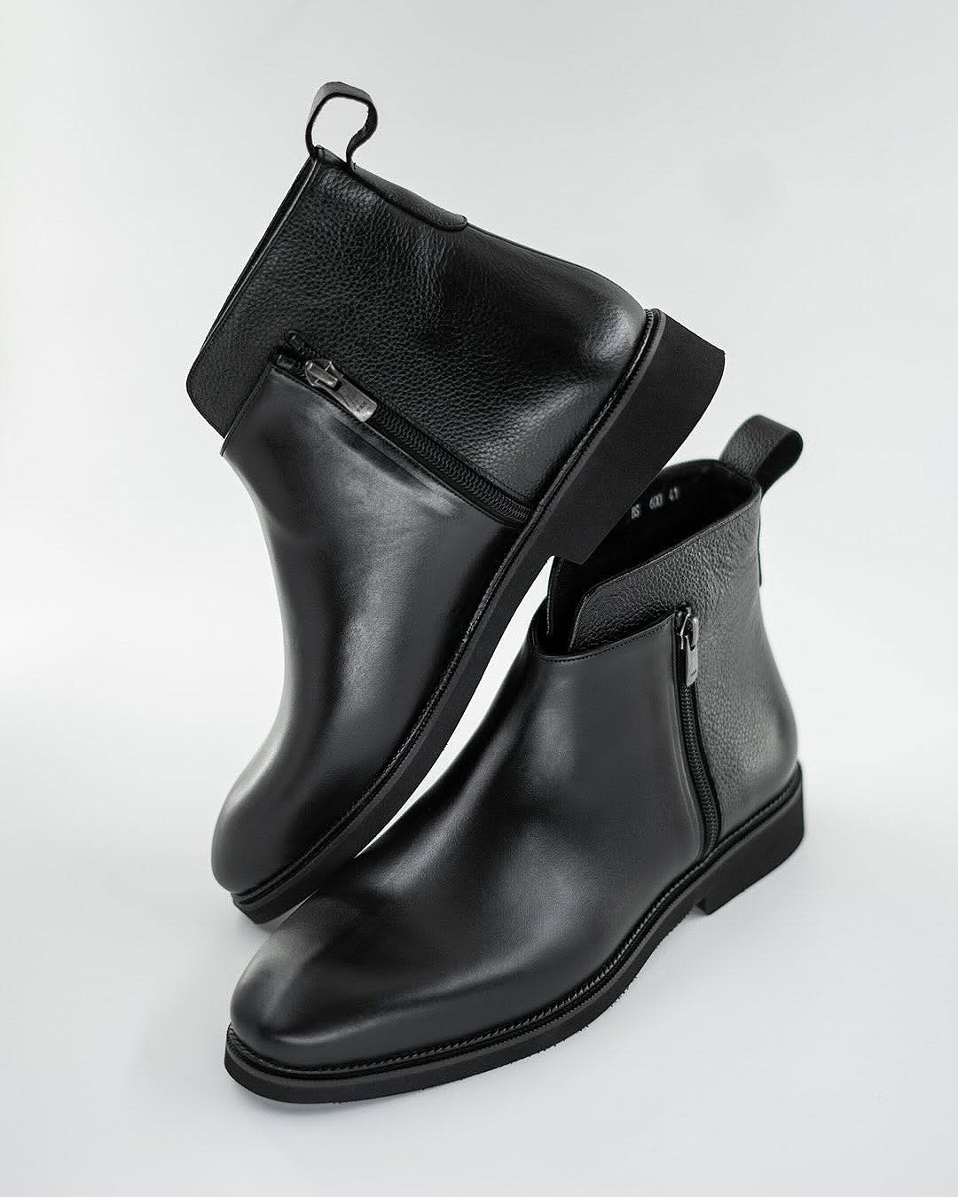 Men's Boots With Zippered Upper